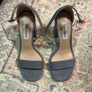 Steve Madden Dillion sky blue heels